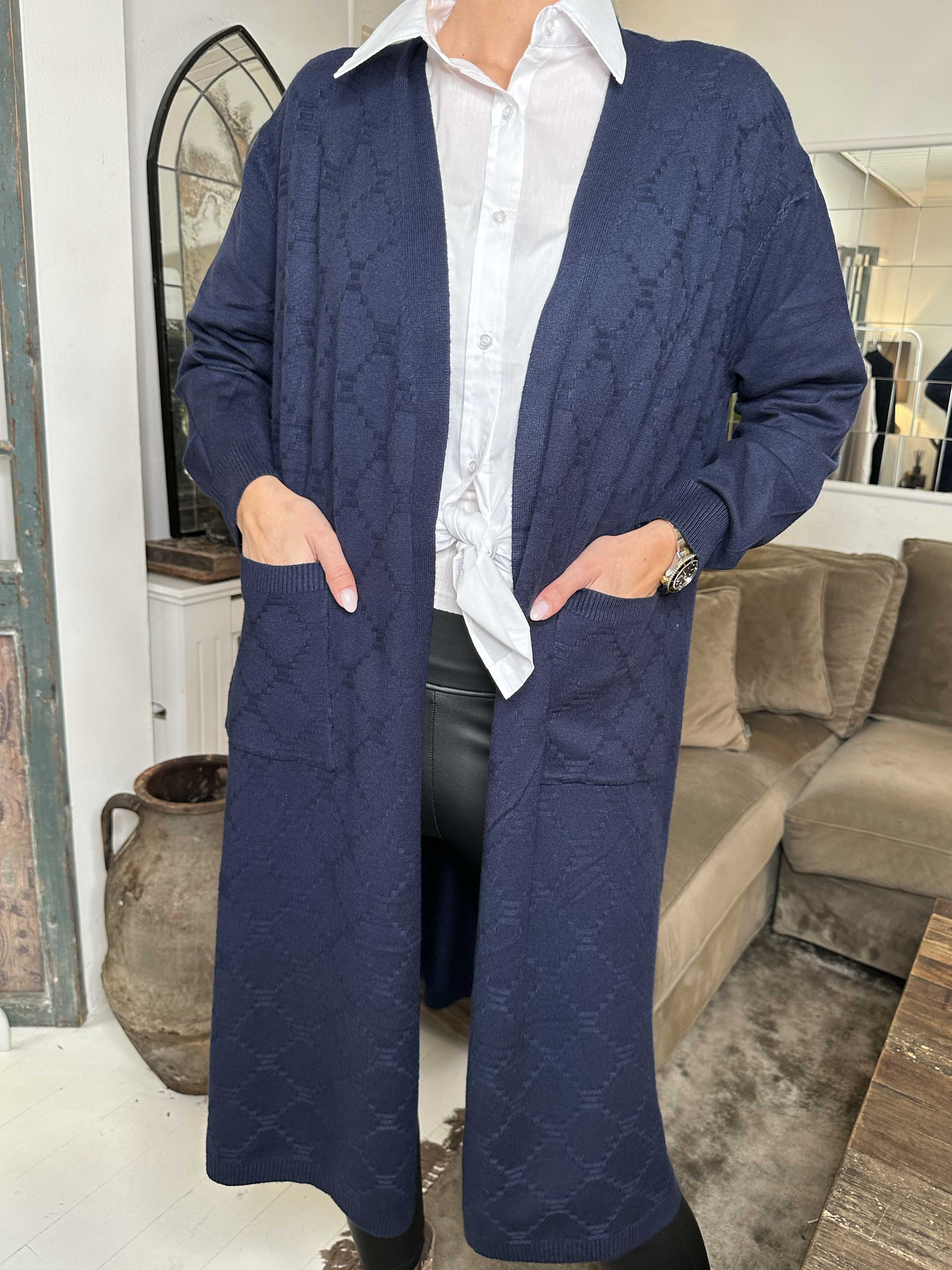 Agnesa - Lang strikcardigan med lommer